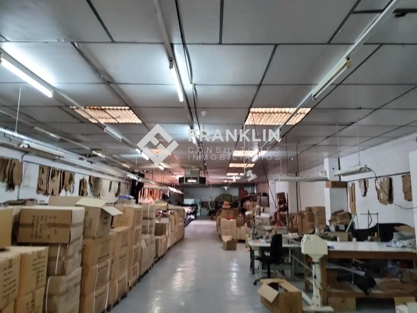 Nau industrial en venda en Pineda de Mar amb Alarma