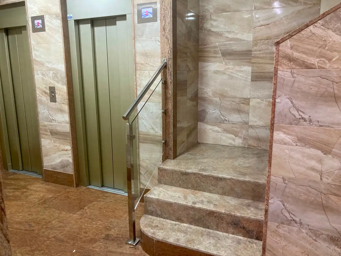 Baño de Piso en venta en Gijón  con Calefacción, Parquet y Amueblado