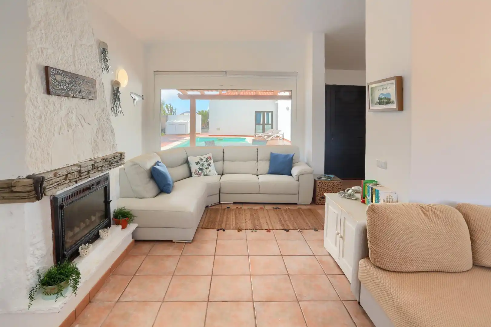 Sala d'estar de Casa o xalet en venda en La Oliva amb Jardí privat, Terrassa i Traster