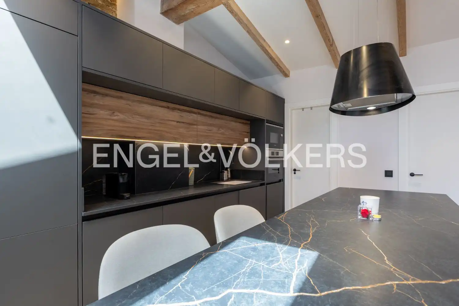 Cuina de Pis de lloguer en Valencia amb Aire condicionat, Calefacció i Parquet