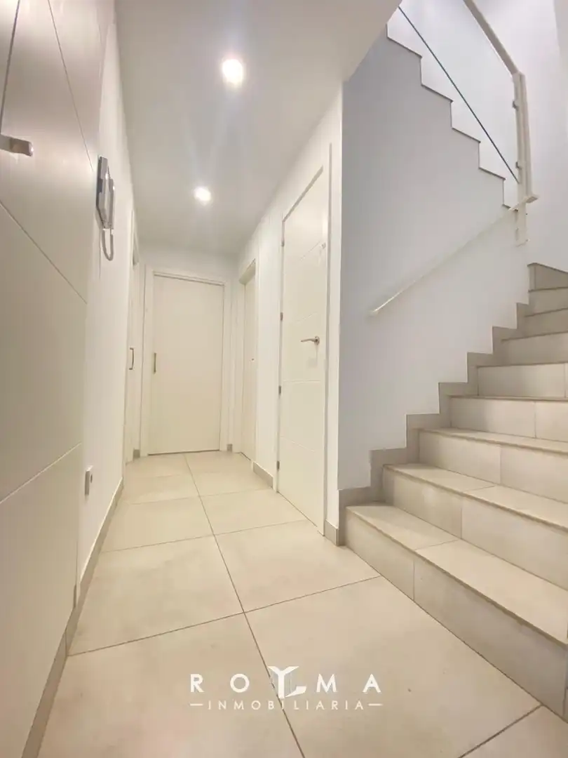 Casa a schiera con terrazza in affitto a Entrenúcleos, imagen 14