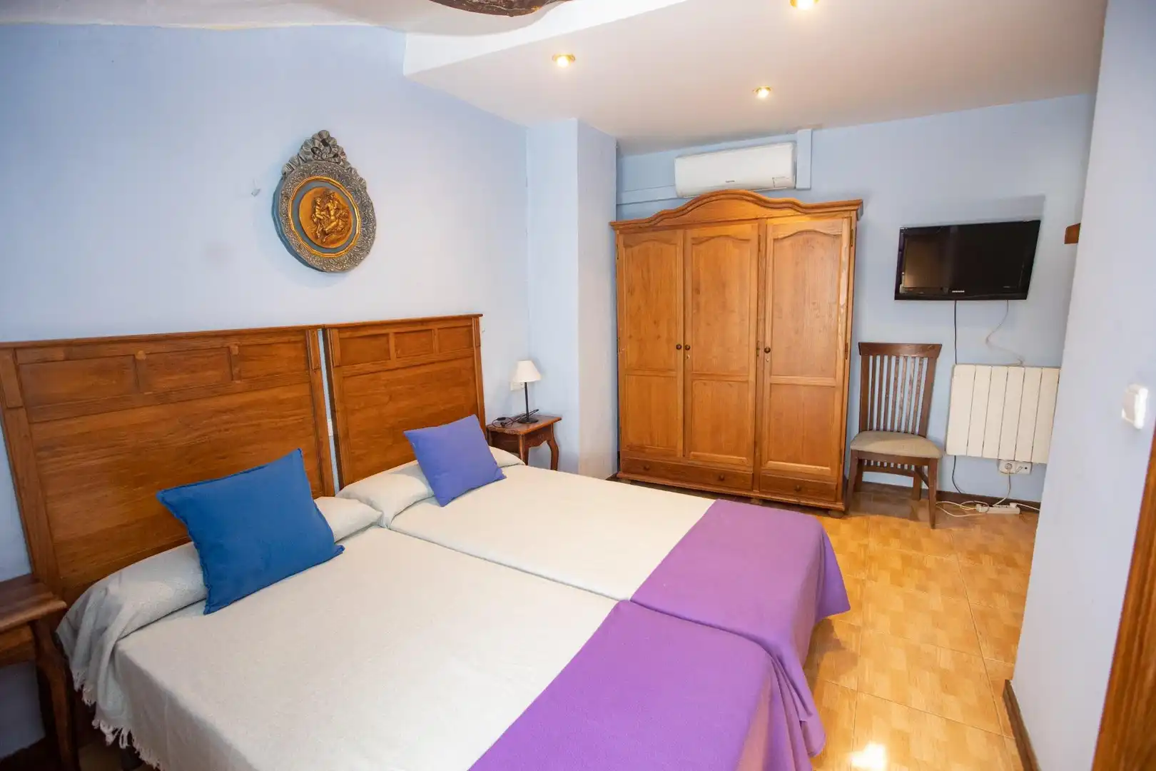 Schlafzimmer von Gebäude zum Verkauf in Siétamo