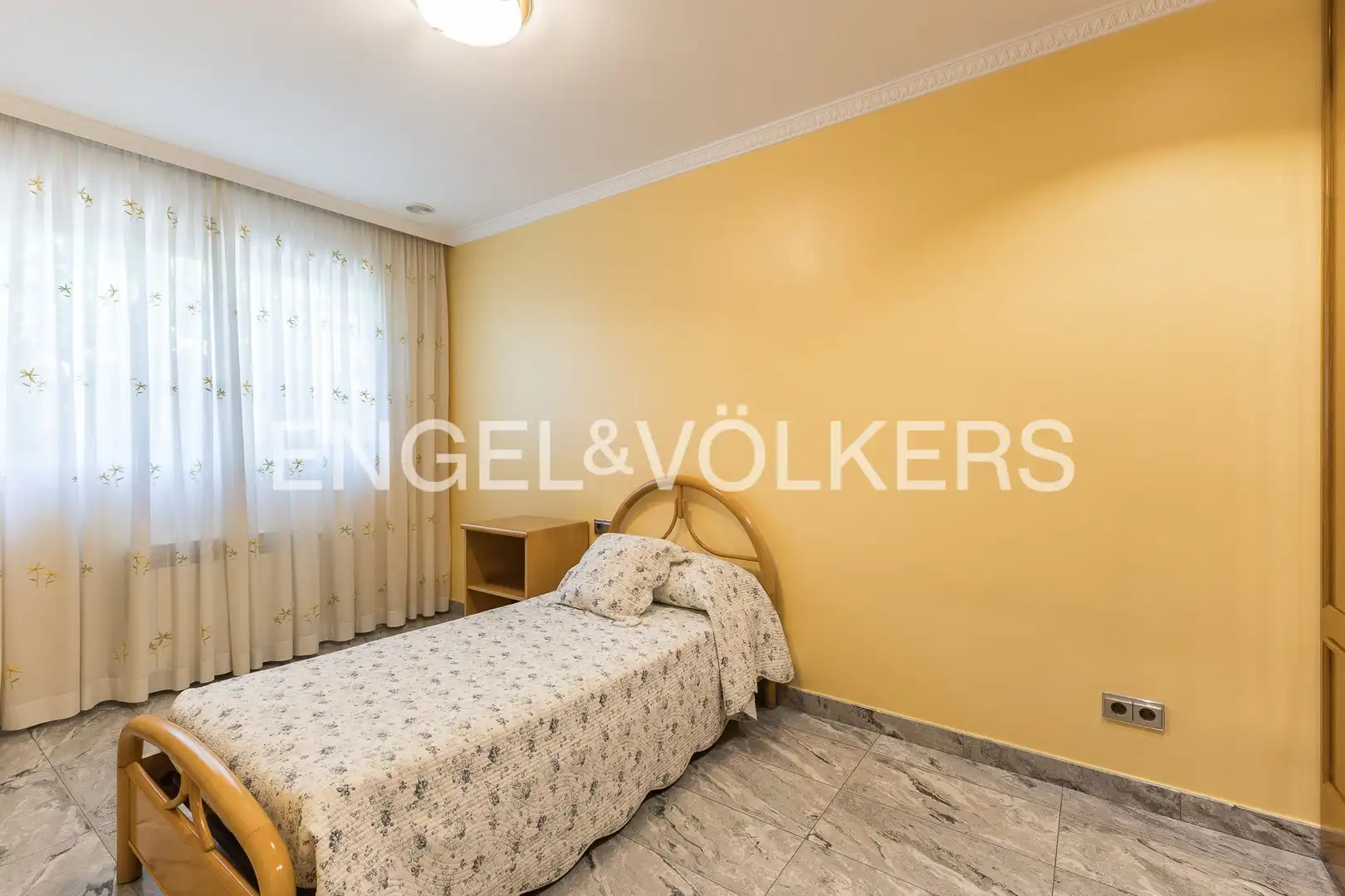 Habitación de Casa o chalet en venta en Molins de Rei con Aire acondicionado, Calefacción y Jardín privado