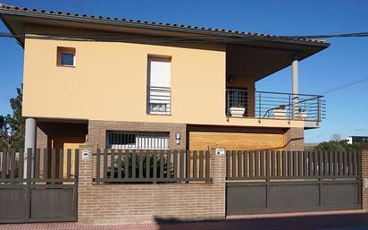 Vista exterior de Casa o xalet en venda en Vilamalla amb Aire condicionat, Calefacció i Jardí privat