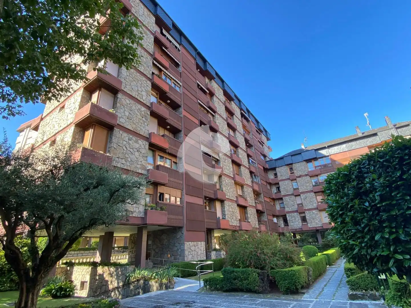 Außenansicht von Wohnung zum Verkauf in Ourense Capital  mit Heizung, Terrasse und Abstellraum