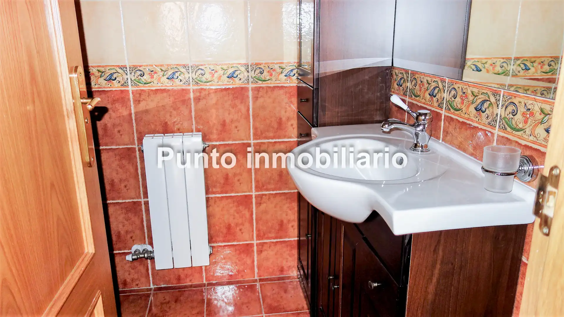 Badezimmer von Dachboden zur Miete in Valladolid mit Klimaanlage, Heizung und Parkett