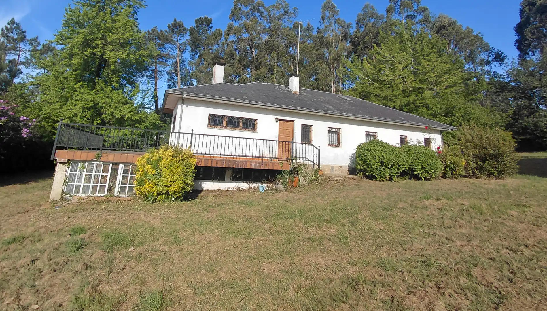 Vista exterior de Casa o chalet en venta en Oleiros con Aire acondicionado, Calefacción y Jardín privado