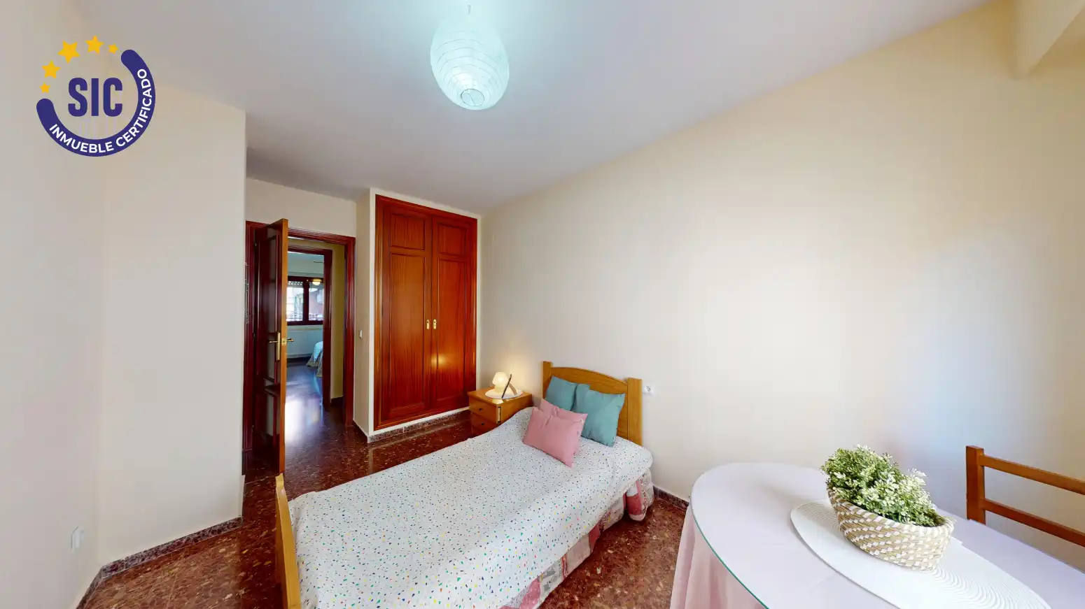 Habitación de Piso en venta en Valencia con Calefacción y Amueblado