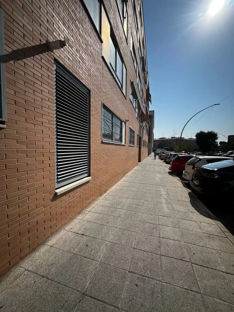 Vista exterior de Pis en venda en San Fernando de Henares amb Aire condicionat i Calefacció