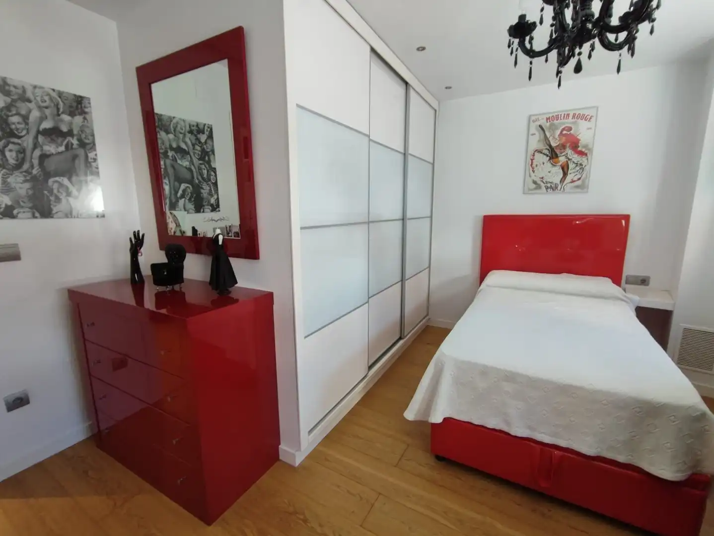 Schlafzimmer von Haus oder Chalet zum Verkauf in Sueca mit Klimaanlage und Abstellraum