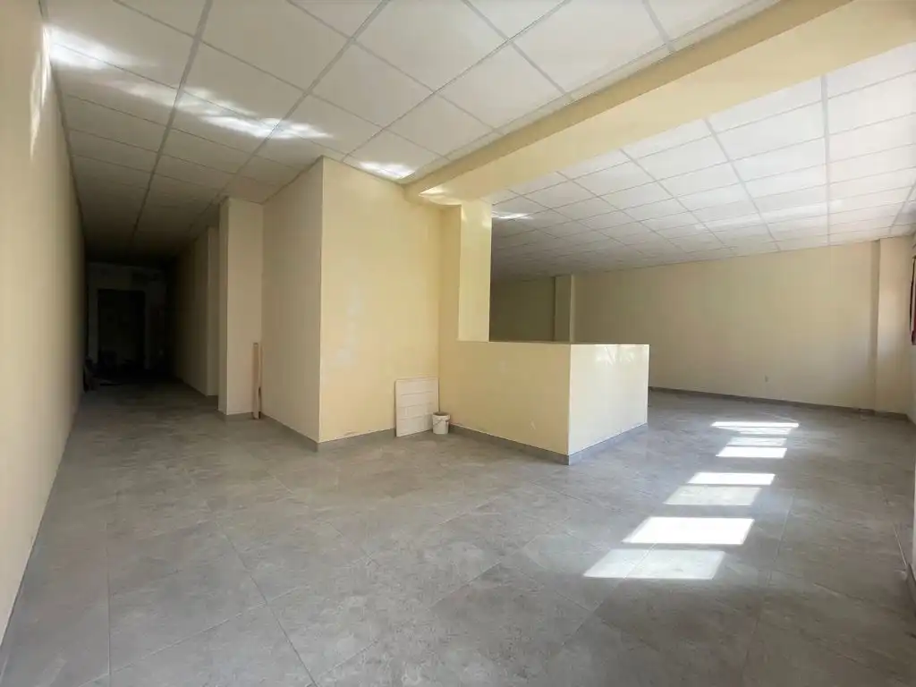Local comercial de lloguer a Piscinas, imagen 2