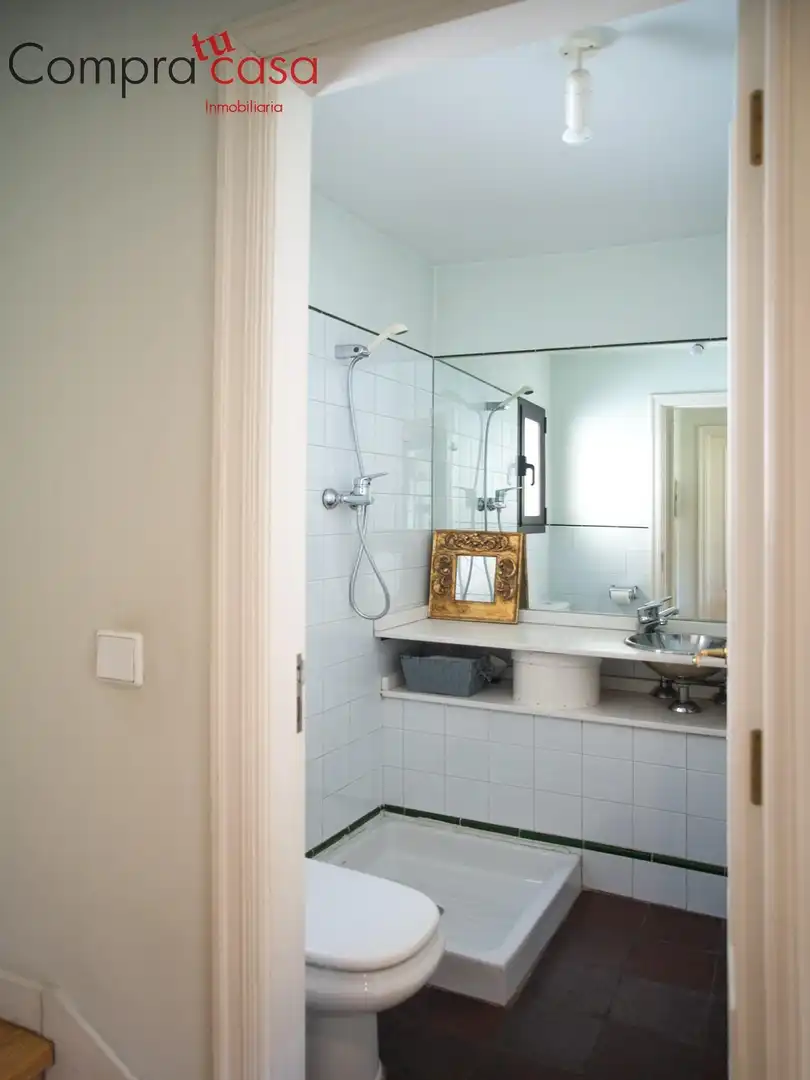 Bathroom of Houses for rent in Segovia  with Heating, Private garden and Storage room