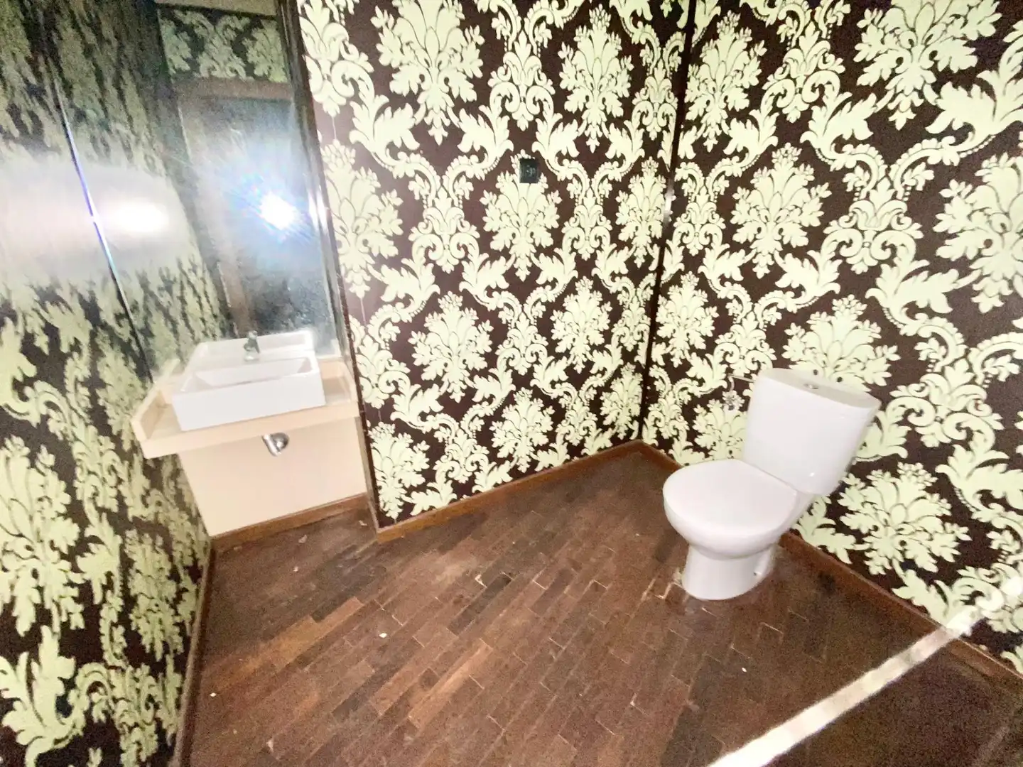 Baño de Local en venta en Lorca con Aire acondicionado y Amueblado