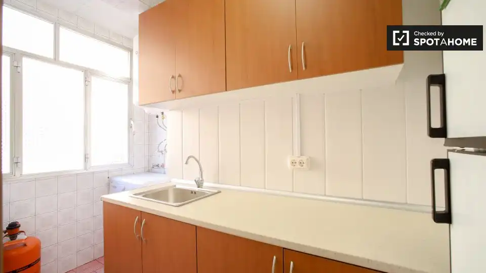 Kitchen of Flat for rent in Valencia  with Air Conditioner, Heating and Furnished