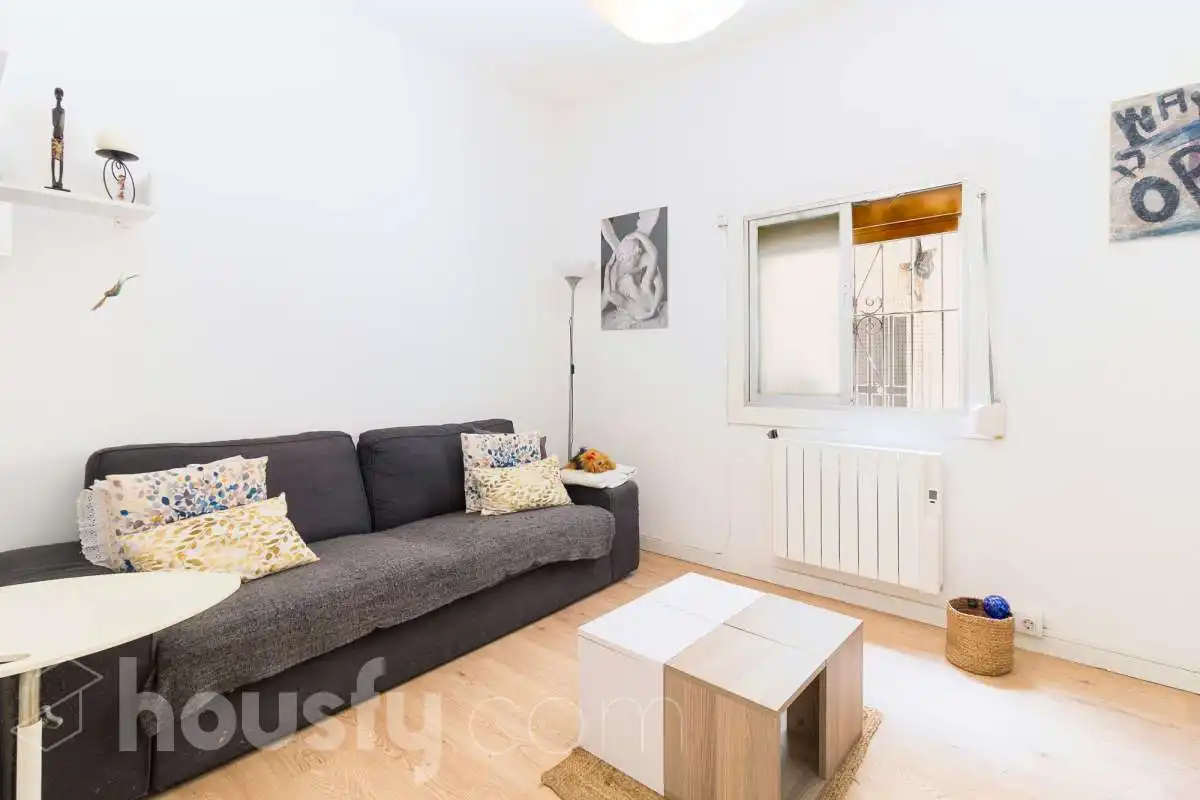 Wohnzimmer von Erdgeschoss zum Verkauf in Barcelona mit Heizung, Parkett und Terrasse
