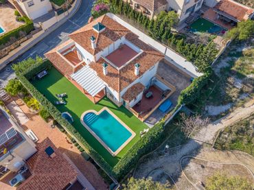 Maison avec piscine à vendre à Calle Safareig 12