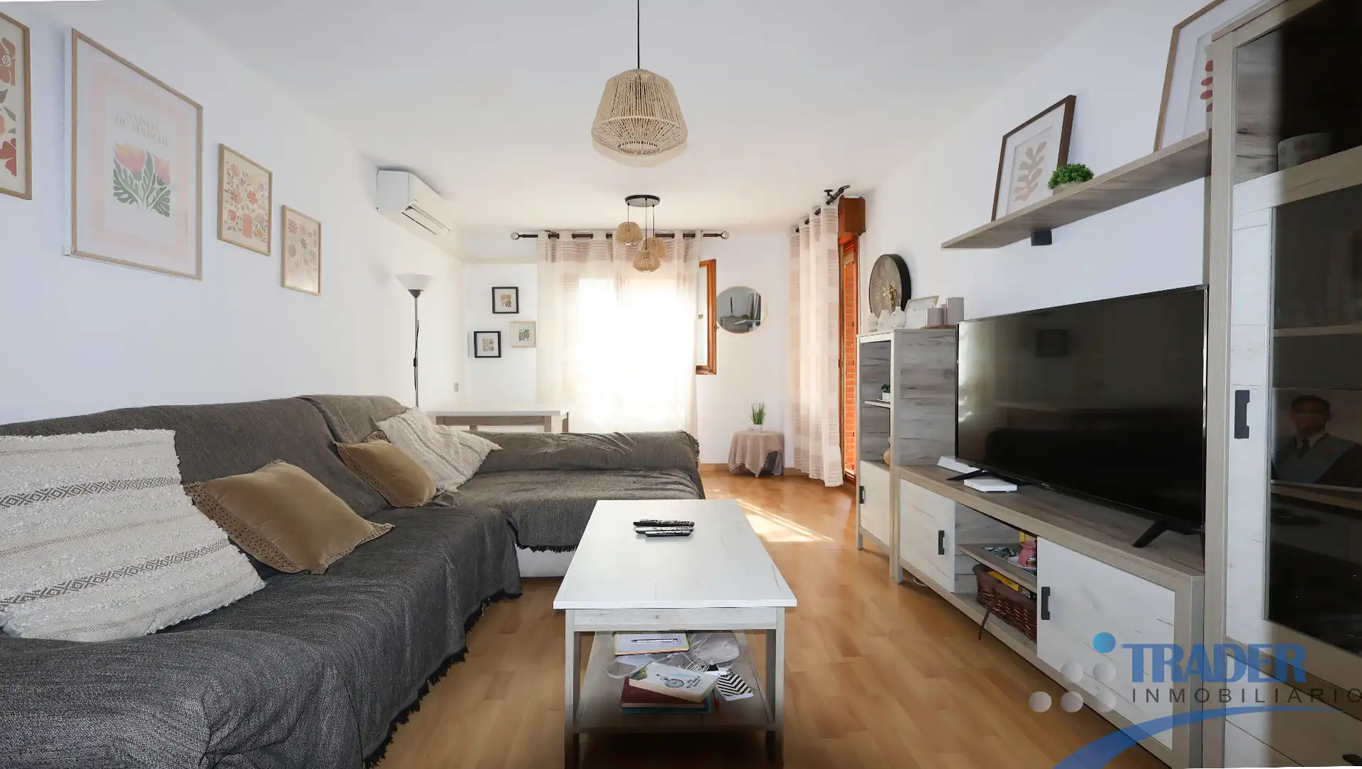Living room of Flat for sale in Móstoles  with Air Conditioner, Heating and Terrace