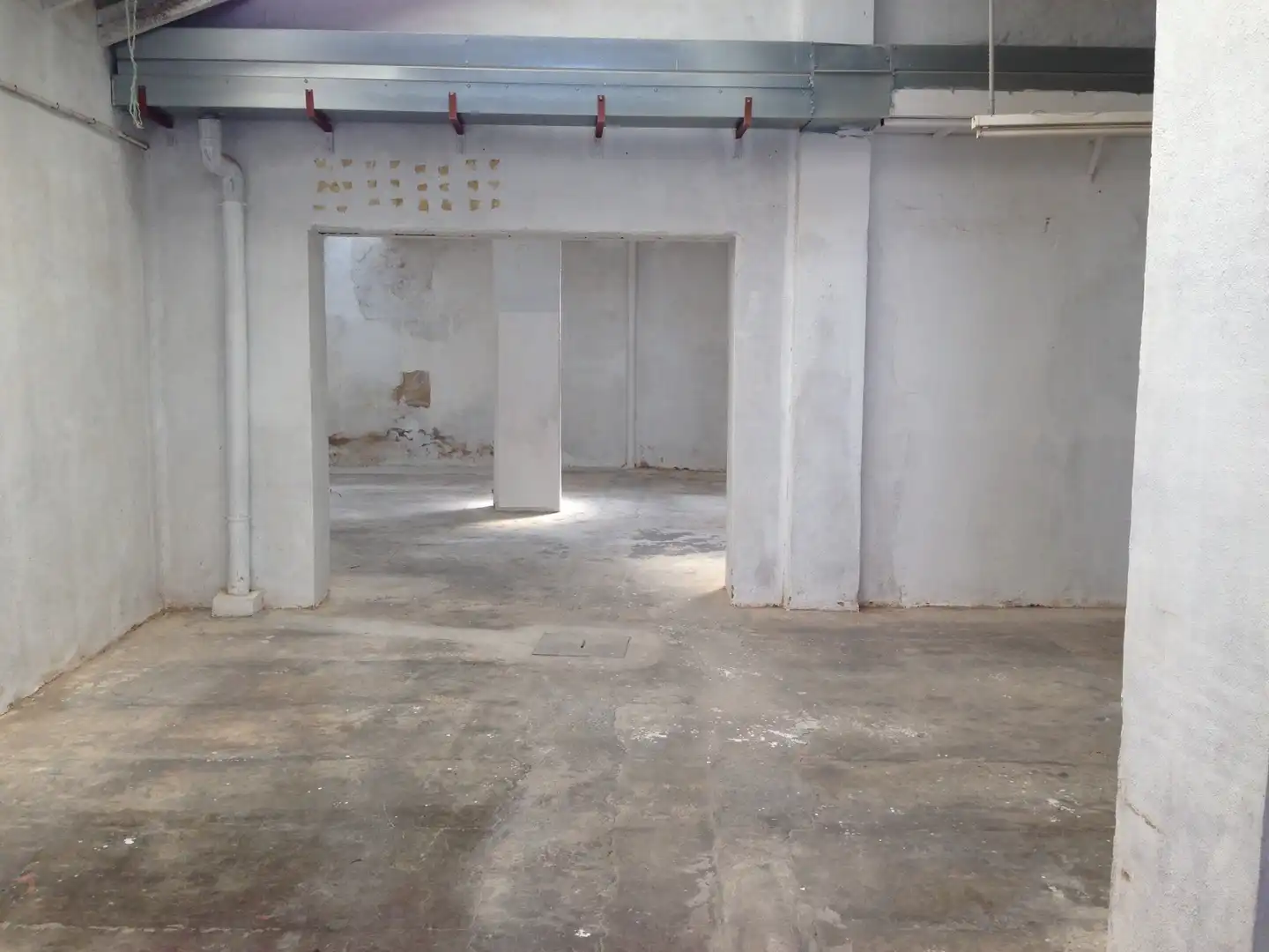 Nave industrial de alquiler en Manises con Calefacción y Alarma
