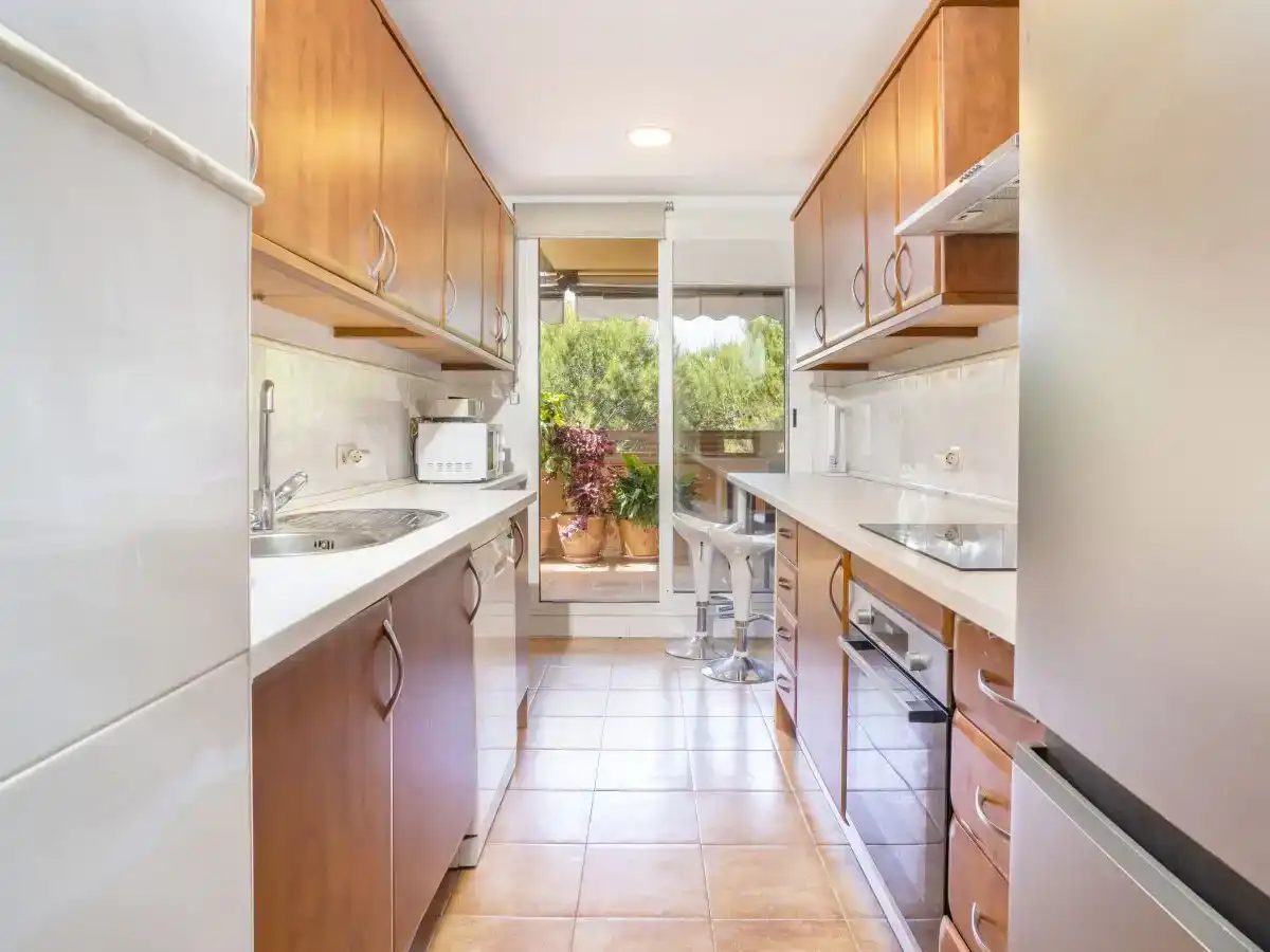 Cuina de Apartament en venda en Marbella amb Aire condicionat i Piscina