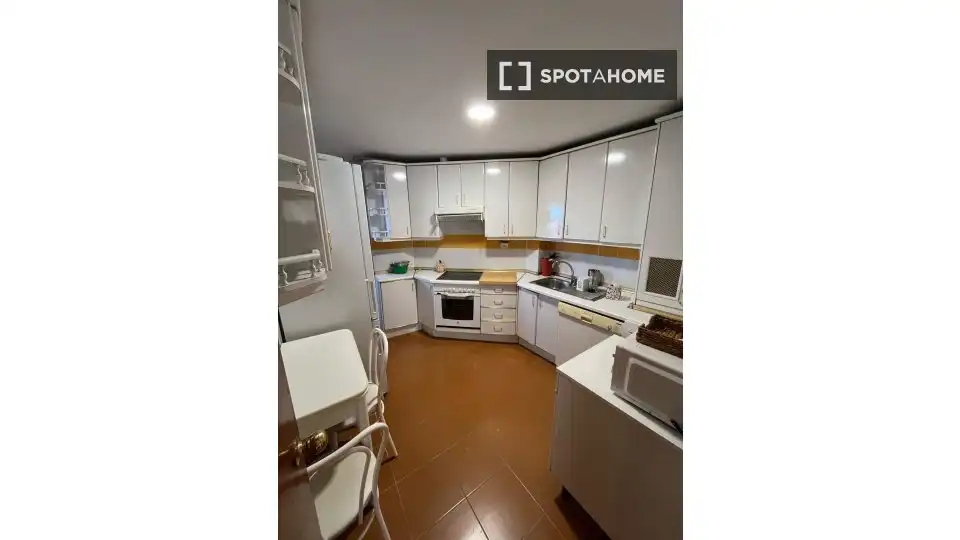 Habitación en Almenara -Ventilla