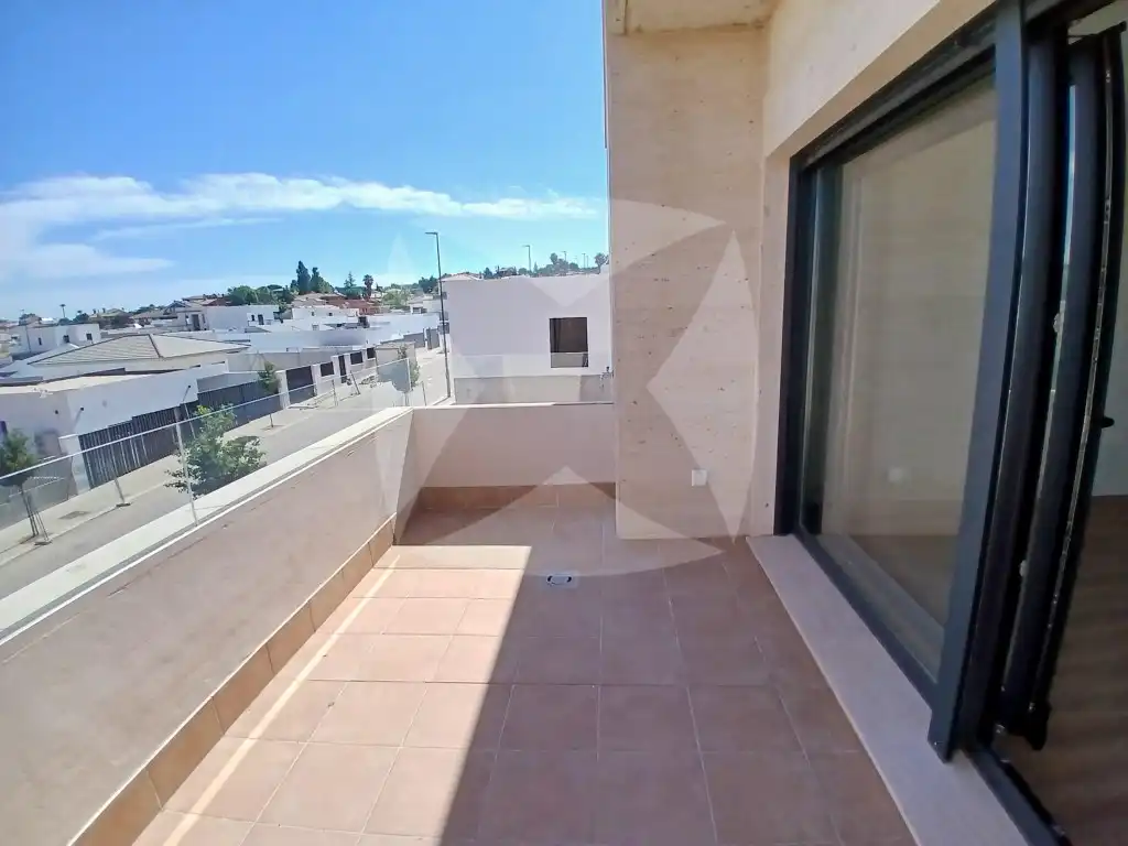 Terrasse von Wohnung zur Miete in Badajoz mit Klimaanlage, Privatgarten und Terrasse