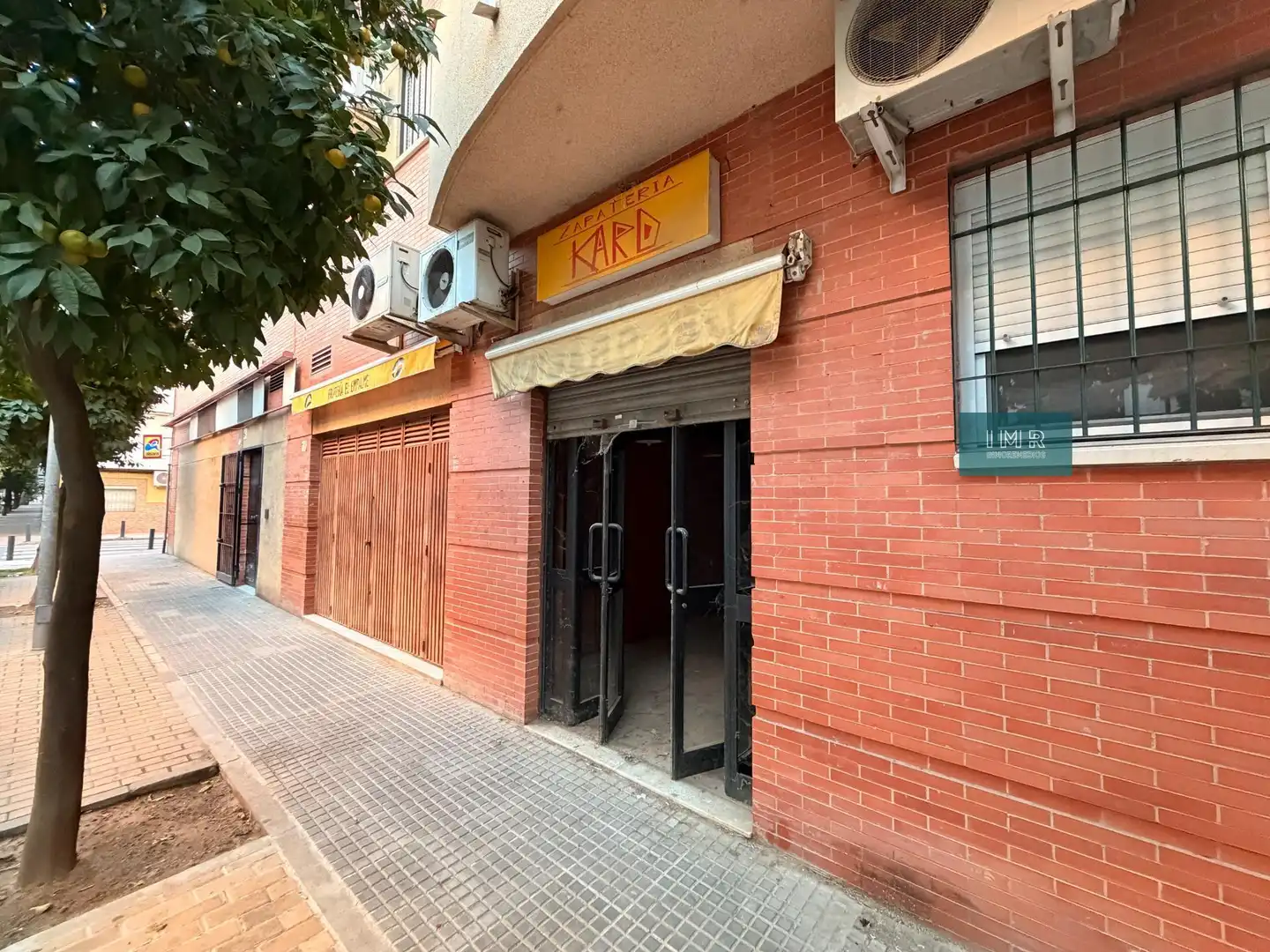 Commercial properties for sale in Calle Esturión, 39, San Jerónimo - La Bachillera