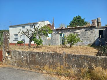 Terreny residencial en venda a Rúa Esteirón