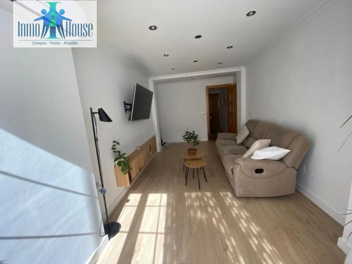 Sala d'estar de Pis en venda en  Albacete Capital amb Aire condicionat, Calefacció i Balcó