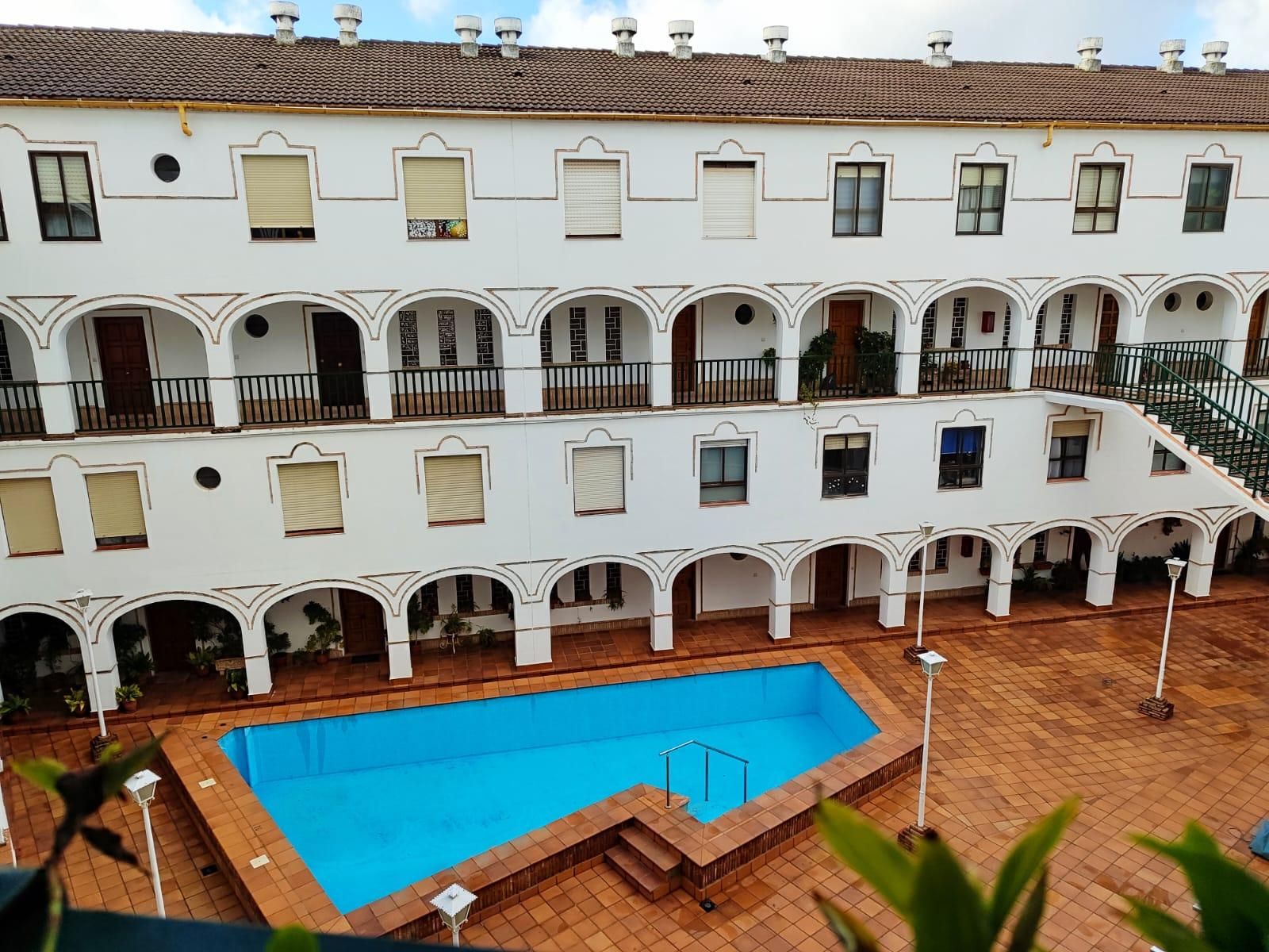 Piscina de Dúplex en venta en Úbeda con Calefacción, Jardín privado y Piscina