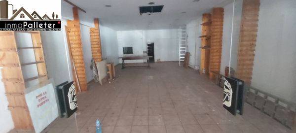Local comercial en Venta en Carrer de Lluís Oliag, 40 en Mont-Olivet
