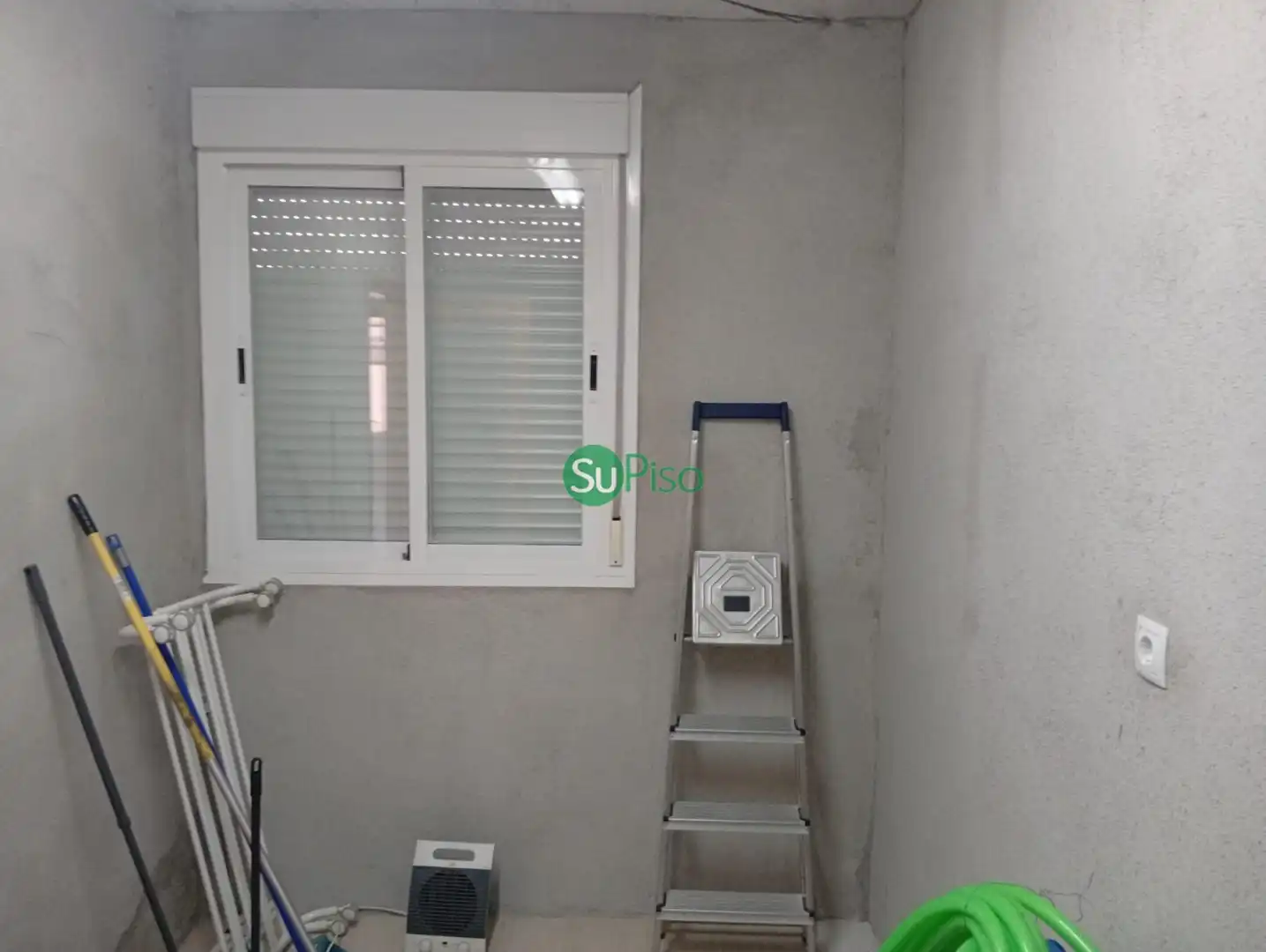 Dormitori de Casa adosada en venda en Chozas de Canales amb Aire condicionat, Jardí privat i Terrassa