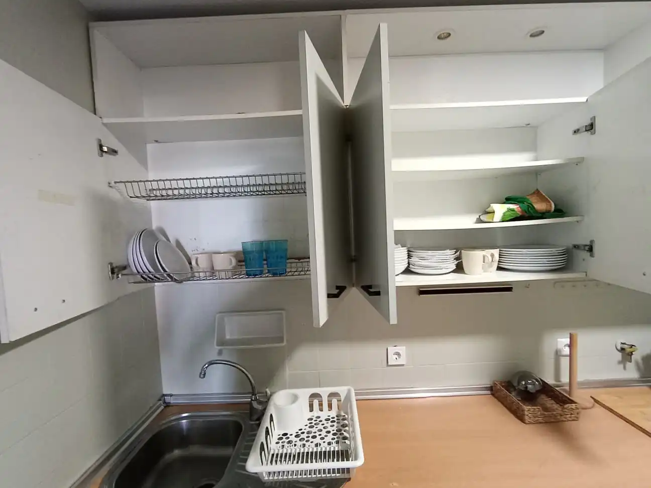 Cuina de Pis de lloguer en Madrid amb Aire condicionat, Calefacció i Moblat
