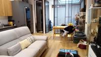 Sala d'estar de Apartament en venda en  Madrid Capital amb Calefacció