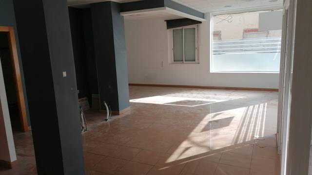 Local comercial en Alquiler en Avinguda de Beniopa en Plaza Elíptica - República Argentina