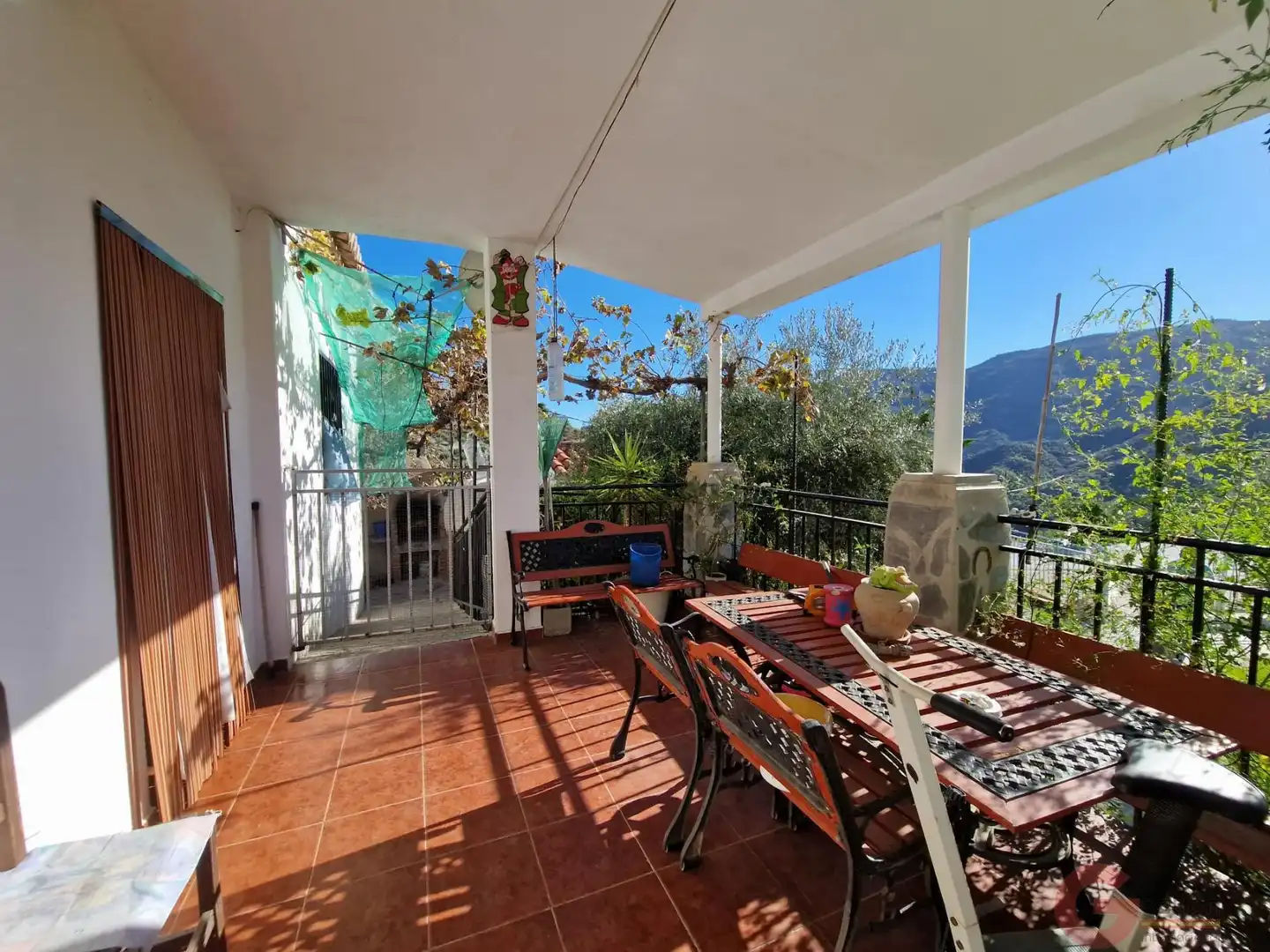 Casa rústica con piscina en venta en Los Guájares, imagen 2