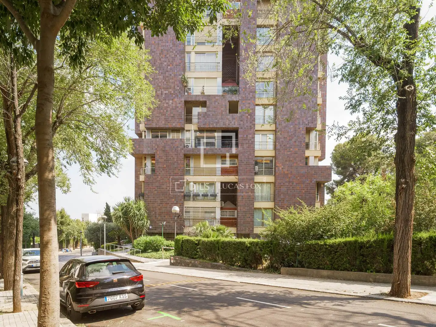 Außenansicht von Wohnung zum Verkauf in Barcelona mit Klimaanlage, Terrasse und Abstellraum