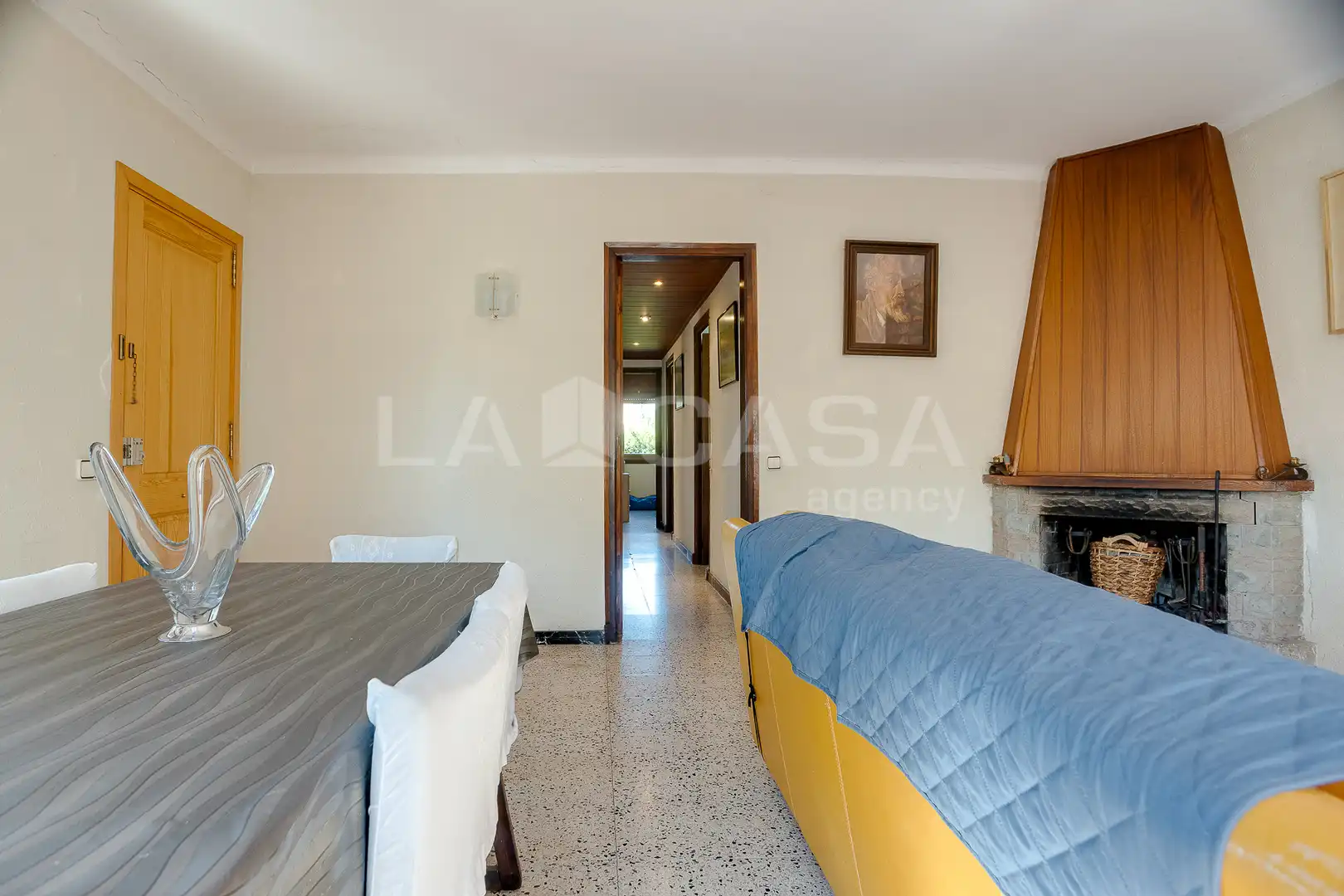 Sala d'estar de Casa o xalet en venda en Llinars del Vallès amb Jardí privat, Forn i Internet