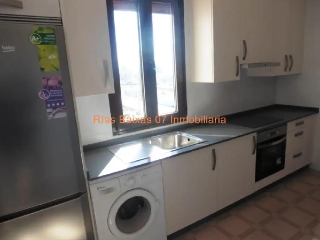 Casa con terraza en venta en Vilaboa, imagen 3