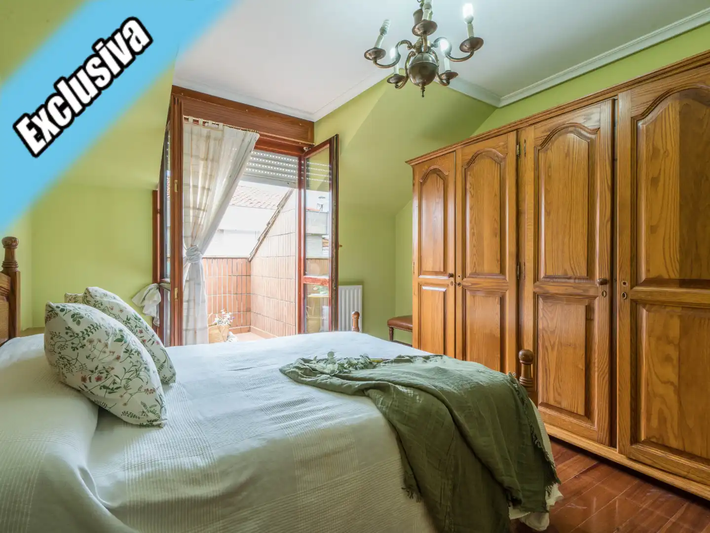 Habitación de Dúplex en venta en Santoña con Calefacción, Parquet y Terraza