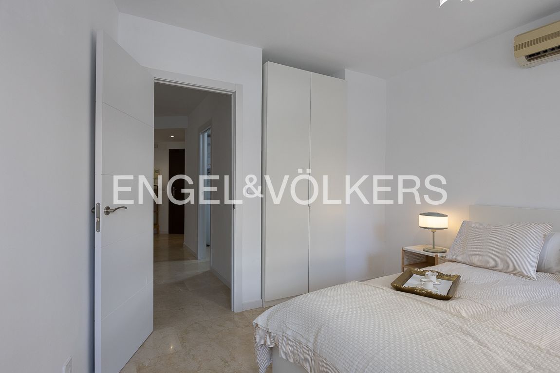 Flat to rent in  Valencia Capital  with Air Conditioner, Heating and Furnished
