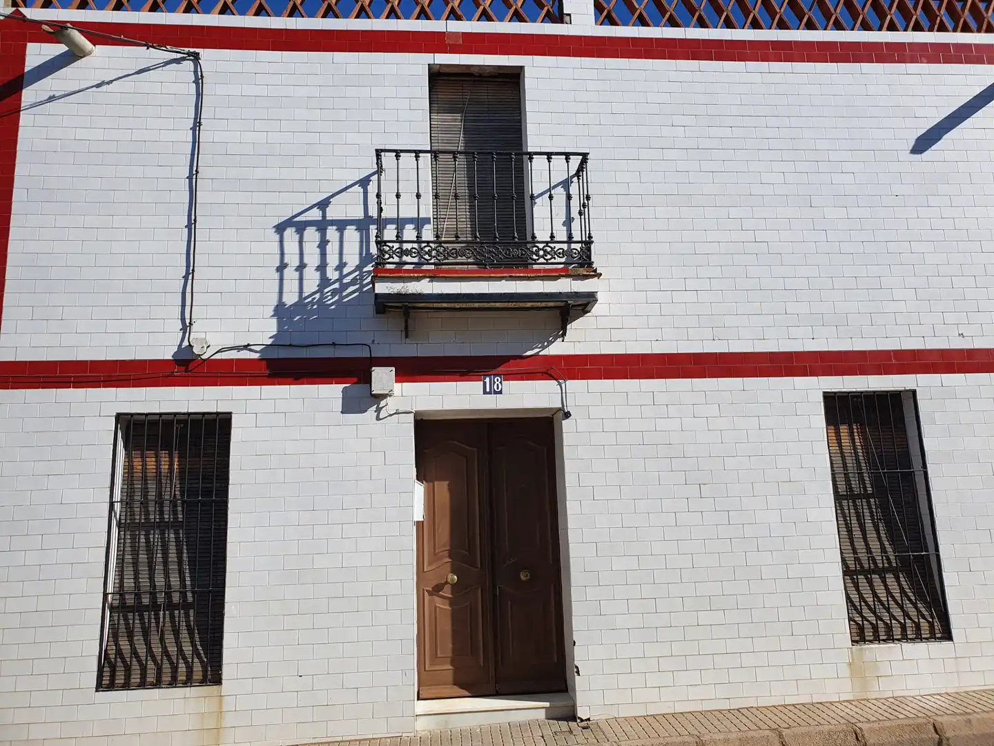 Vista exterior de Casa o xalet en venda en Valverde de Llerena amb Calefacció, Terrassa i Traster