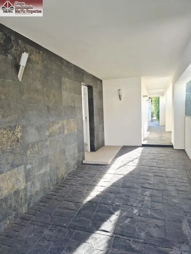 Casa aparellada amb terrassa en venda a L'Albir, imagen 4