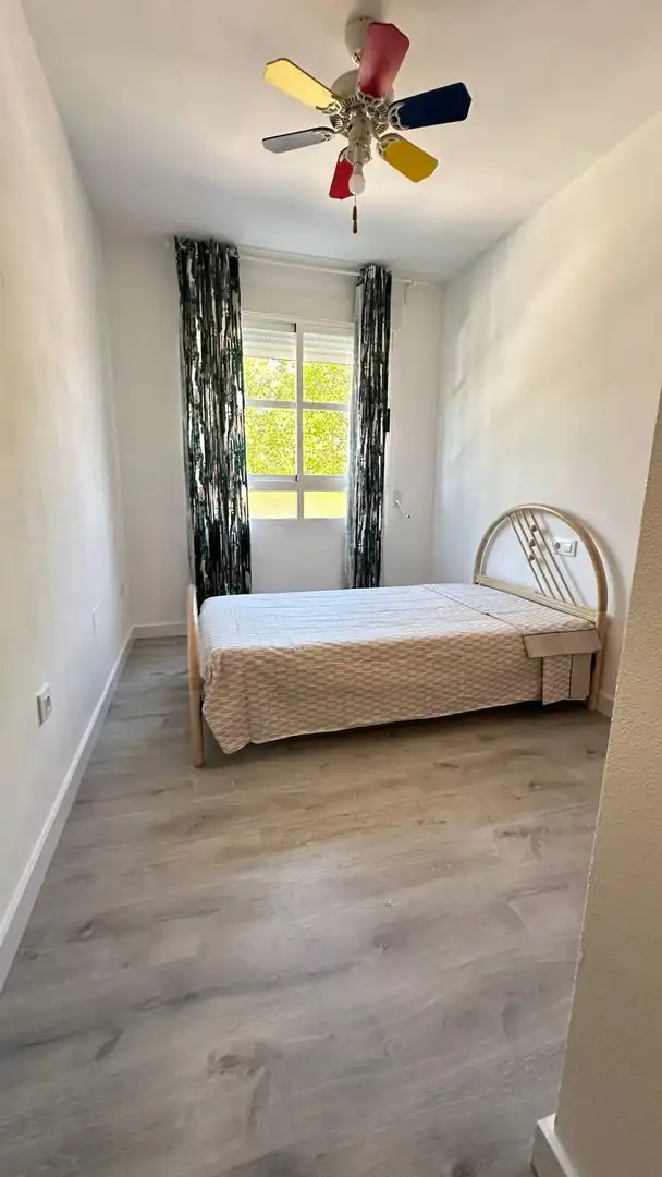 Habitación de Piso de alquiler en Murcia con Aire acondicionado y Trastero
