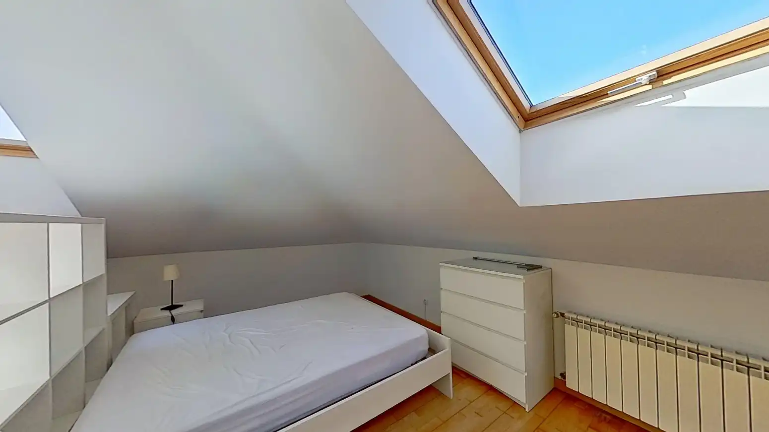 Habitación de Ático en venta en Santander con Calefacción, Terraza y Trastero