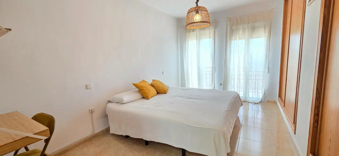 Dormitori de Casa o xalet en venda en Daya Nueva