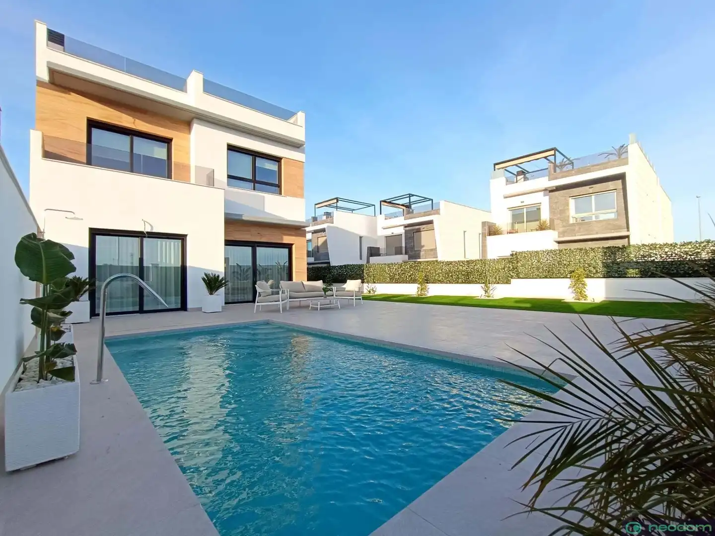 Casa con piscina in vendita a Benijófar