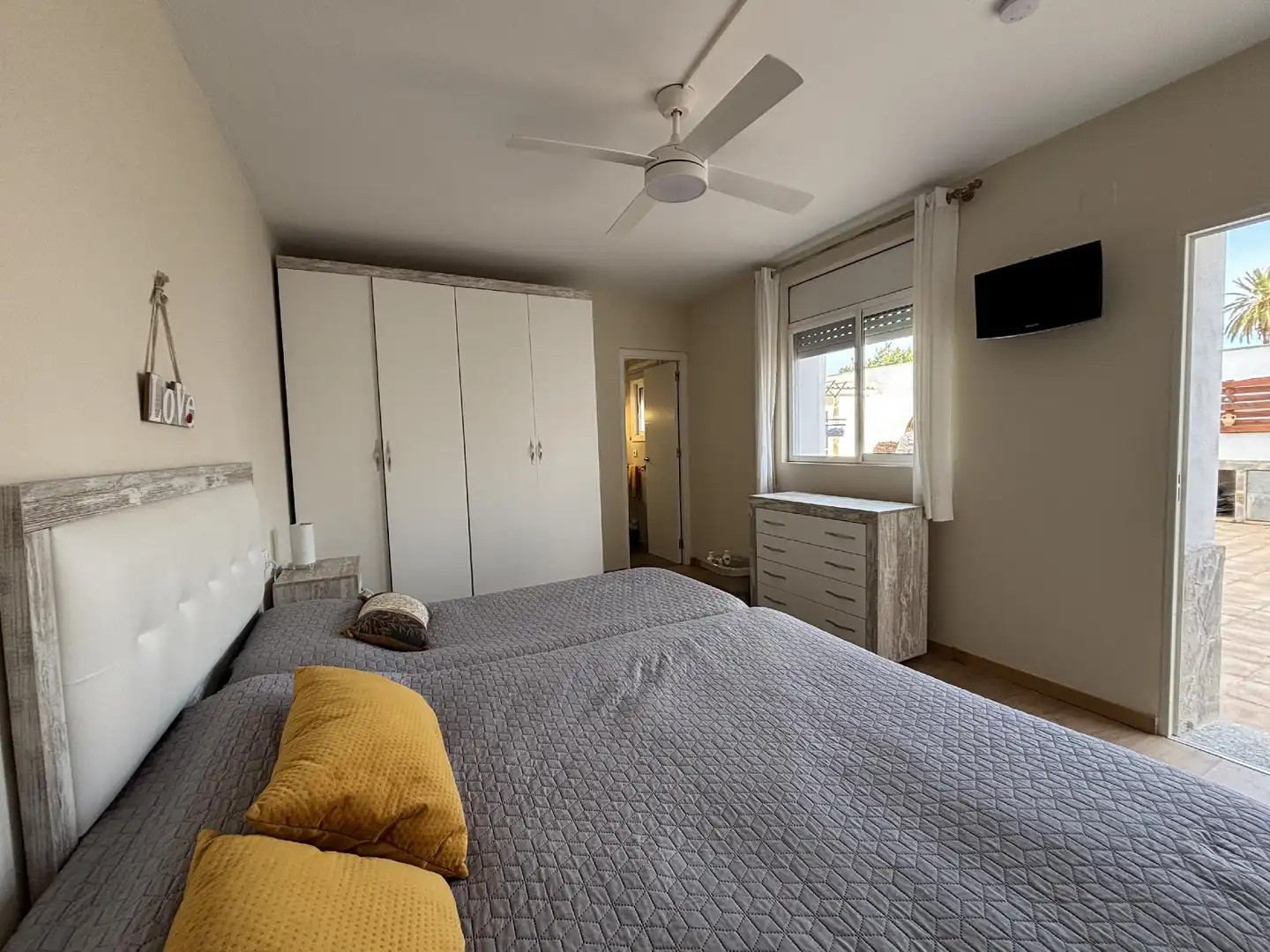 Habitación de Local en venta en Amposta