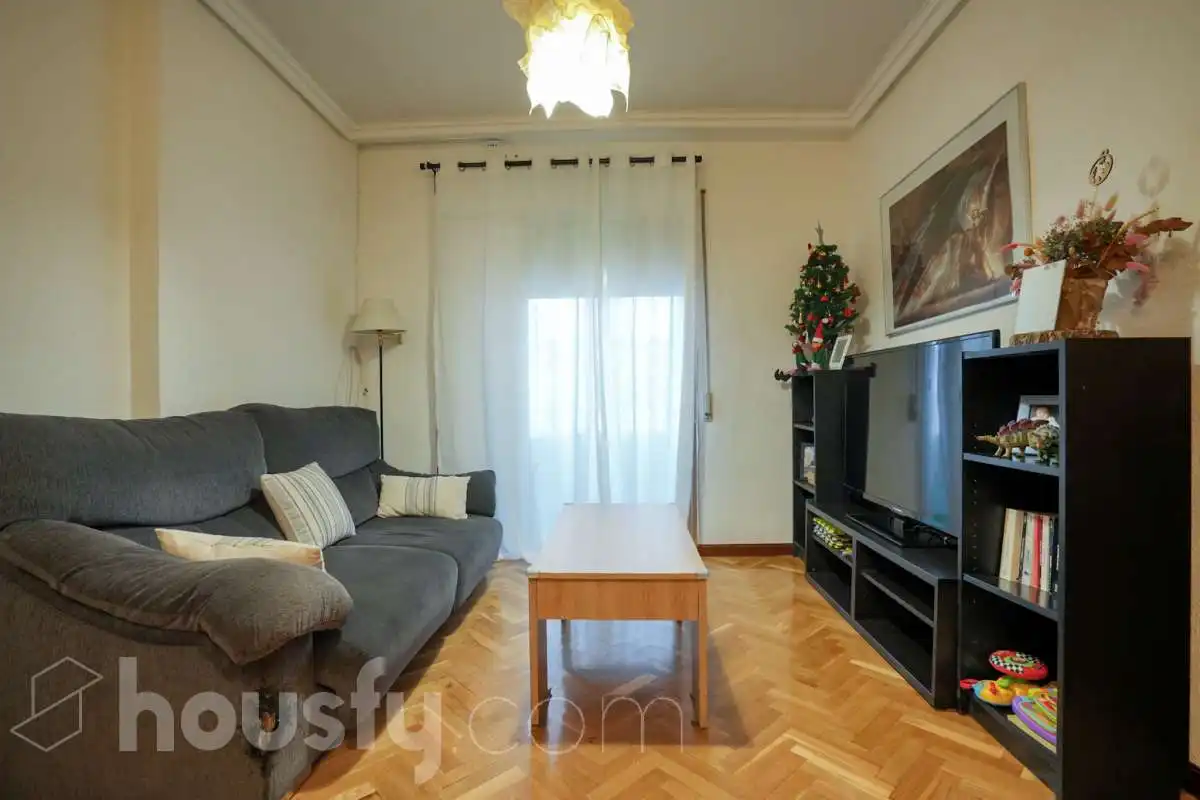 Wohnung zum Verkauf in Cl. Chantada, Pilar