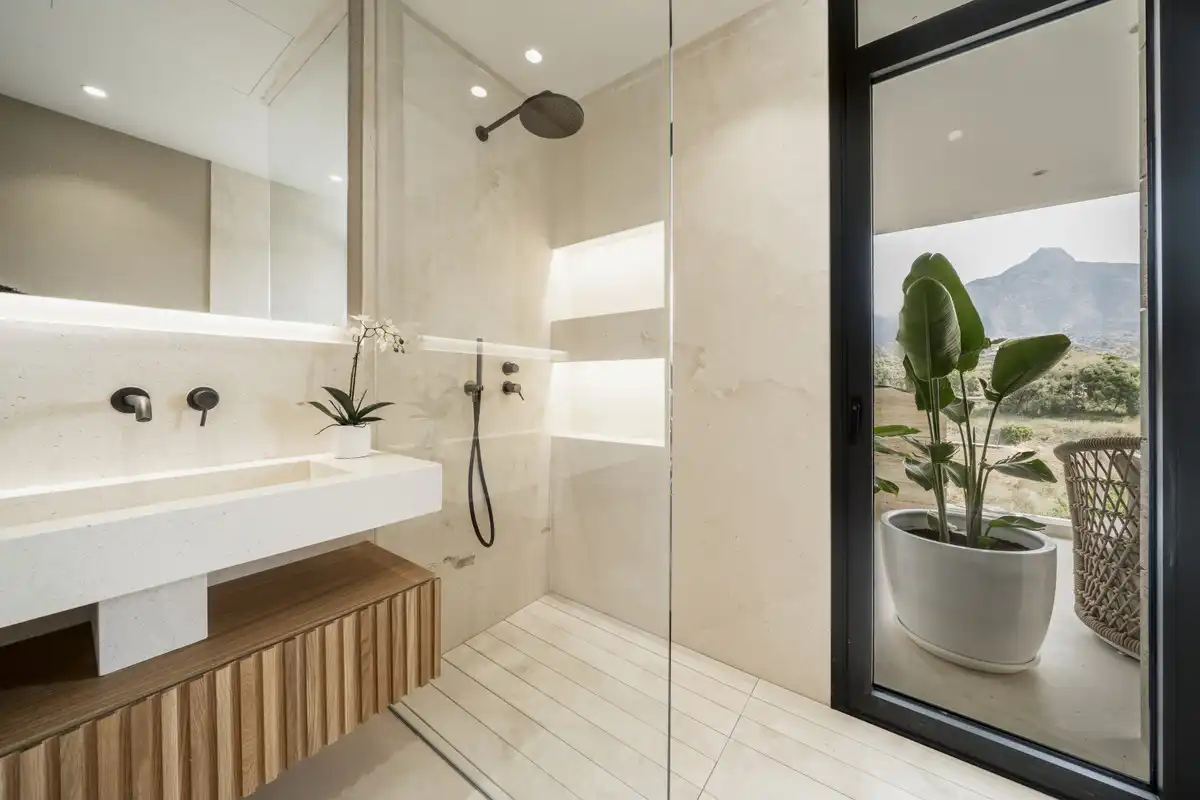 Baño de Planta baja en venta en Marbella con Aire acondicionado, Jardín privado y Terraza