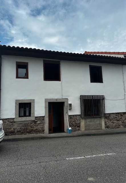 Casa adosada en venda a Aldea Peñaullan, 111, Pravia